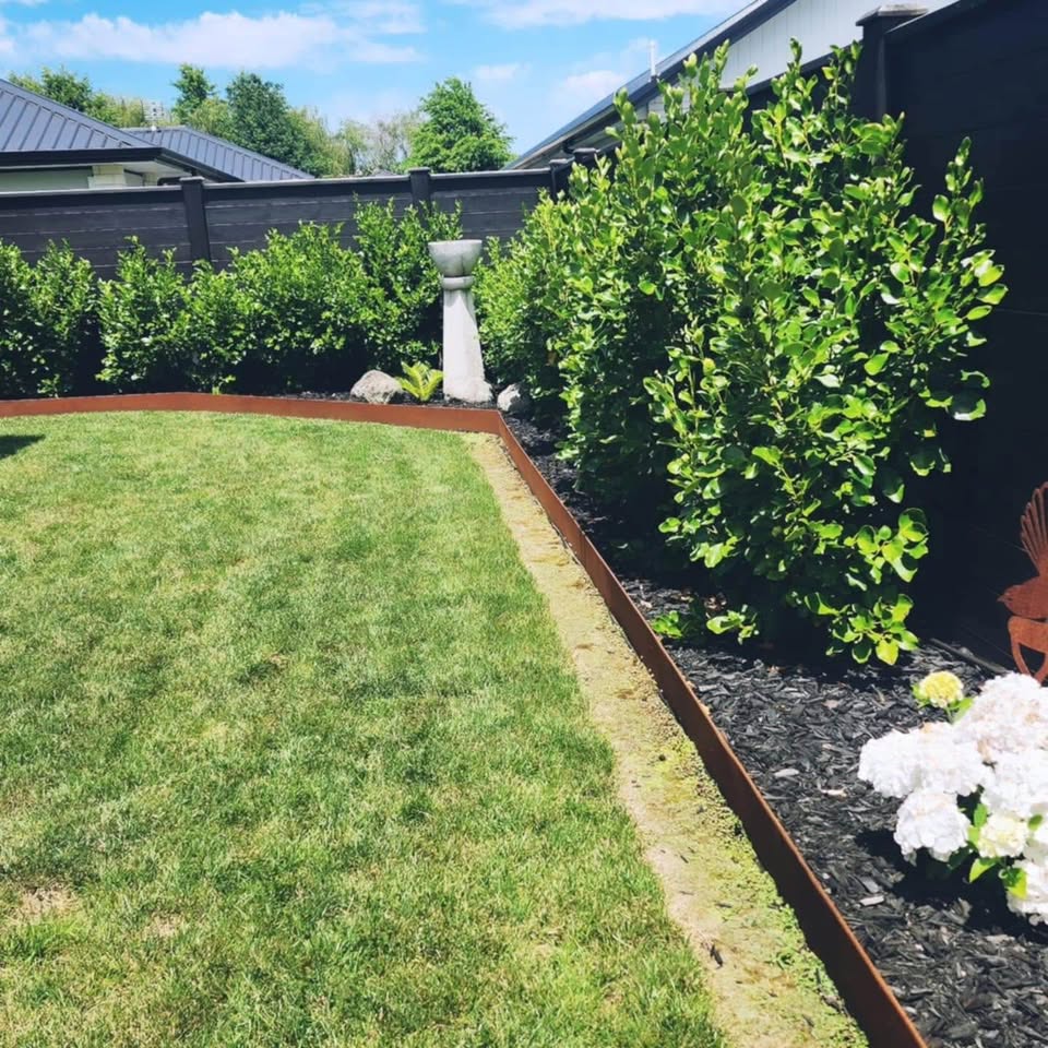 Corten garden edging