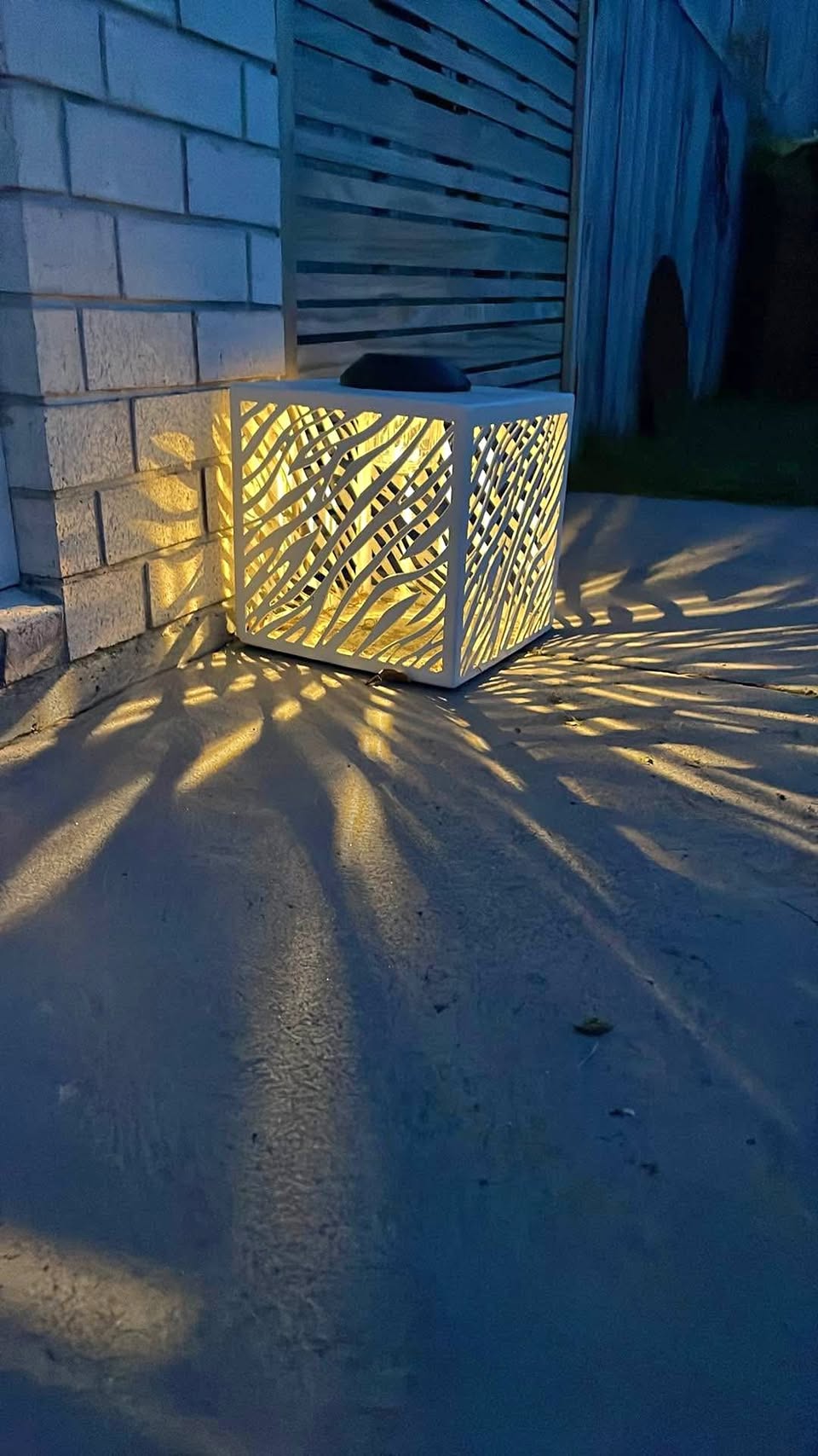 Garden solar lantern